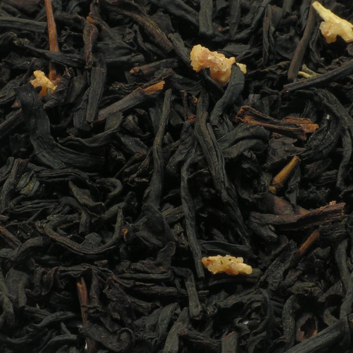 Schwarzer Tee Sahne Krokant